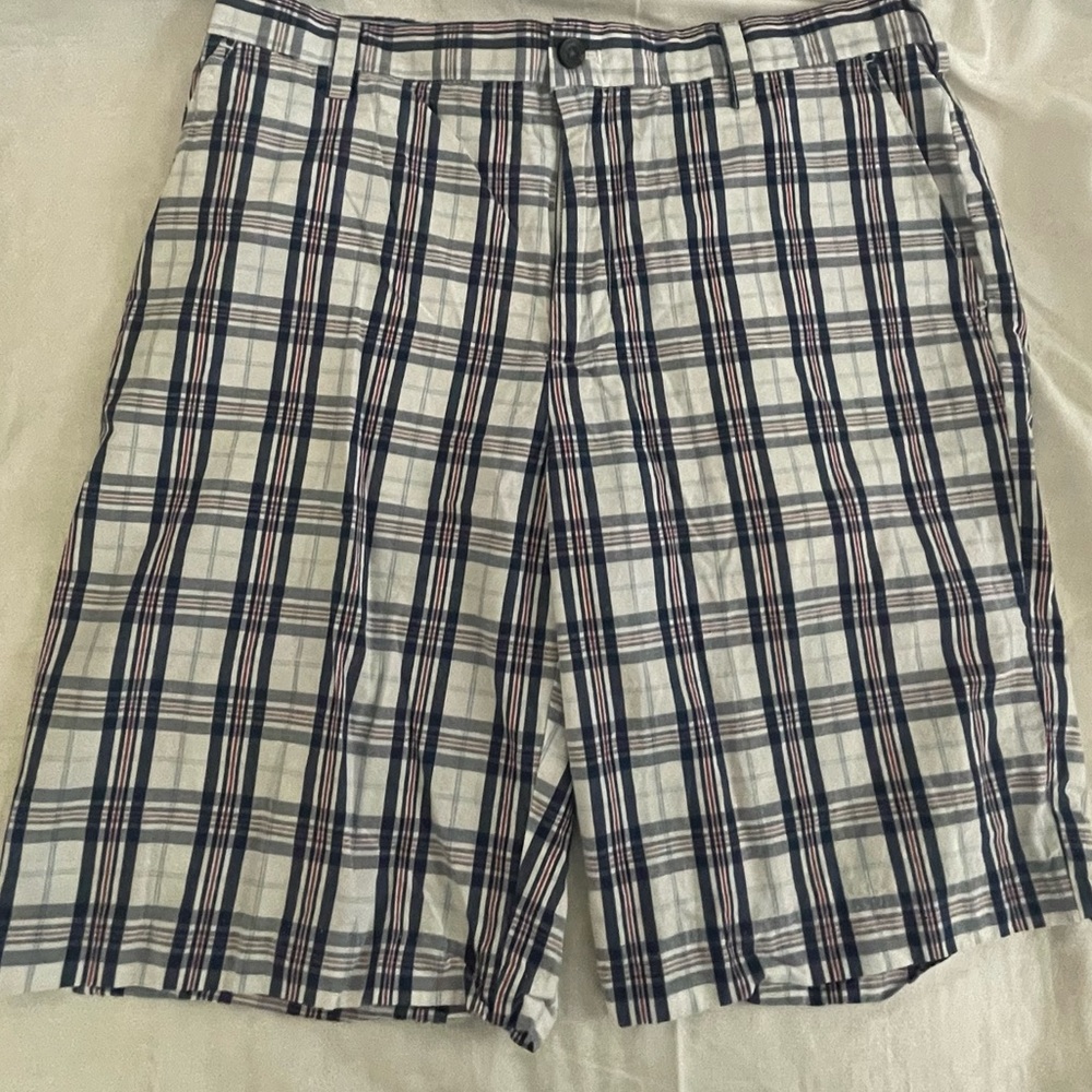 Izod blue/red plaid mens shorts size 34